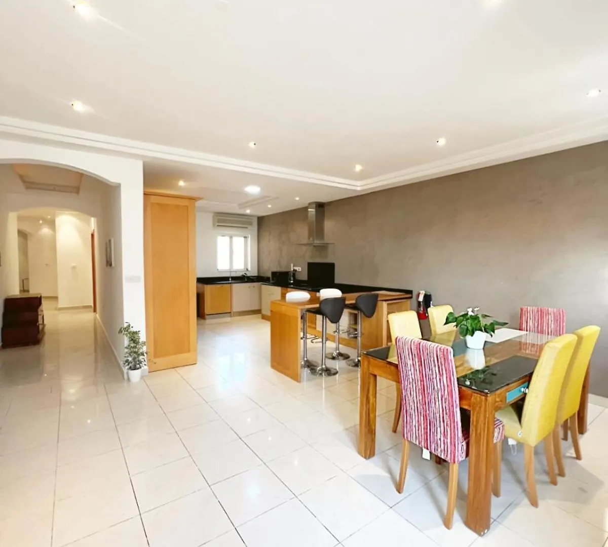 Spacious 4-Bedroom Apartment With Sea View Saint Julian's