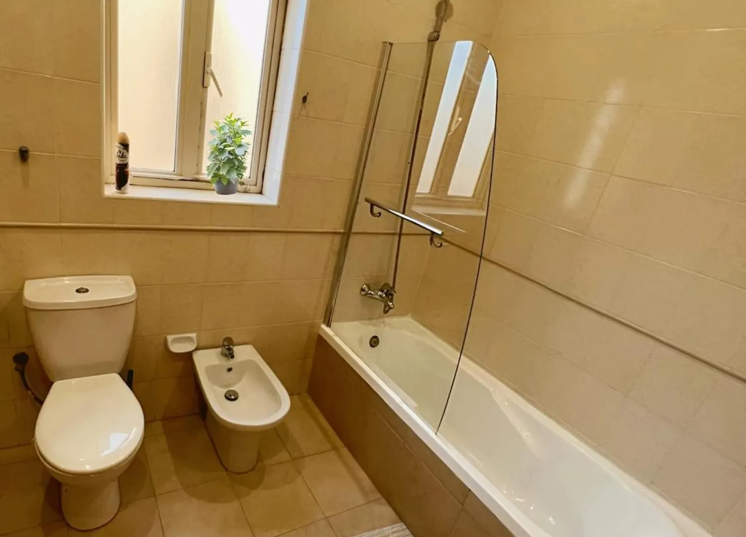 Spacious 4-Bedroom Apartment With Sea View Saint Julian's